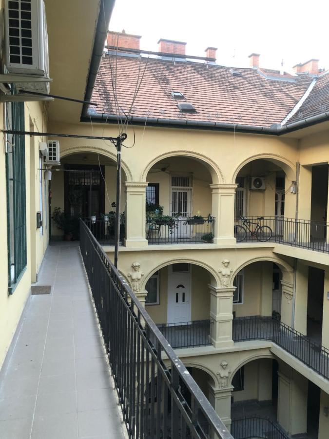 V57 Apartment Oktogon Budapest Exterior photo
